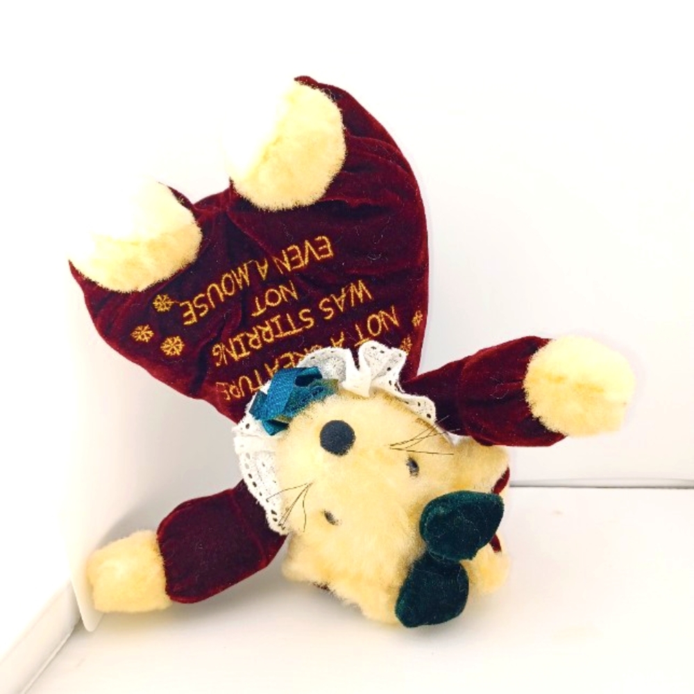 🍎Christmas Mouse Plushie
